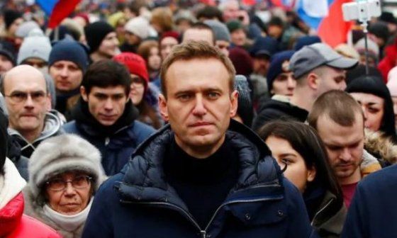 Al centro, líder opositor ruso Alexei Navalny.