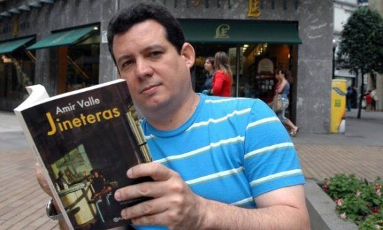 Escritor cubano Amir Valle.