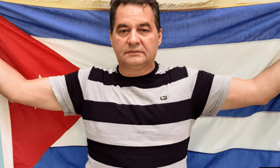 Escritor y masón cubano Ángel Santiesteban.