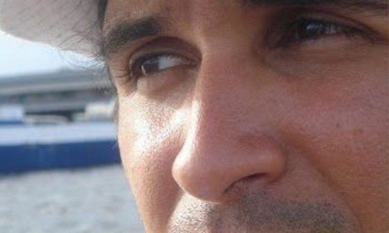 El periodista, crítico de arte y narrador Antonio Enrique González Rojas (Cuba).