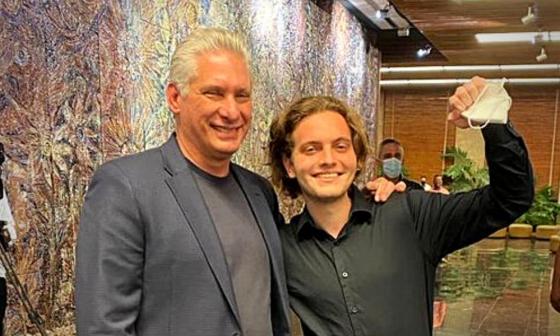 Un hombre y un muchacho 