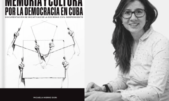 Micaela Hierro Dori junto a su libro.