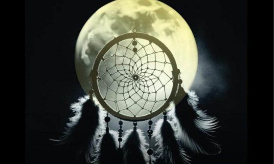 Imagen de cubierta del libro "Escribir la noche y otros abismos" (2024) de Ileana Álvarez. Diseño: Yaudel Estenoz.