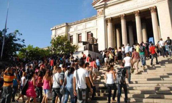 Universidad de La habana y Estudiantes universitarios
