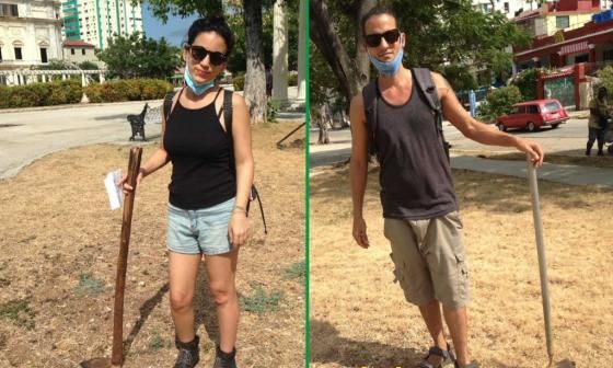 Jóvenes ambientalistas, Alexandra Lleonart y Lázaro Orihuela, sembrando árboles en La Habana (5 de junio de 2021)