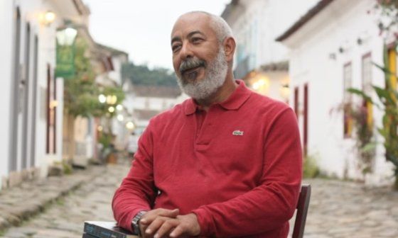 Escritor cubano Leonardo Padura.