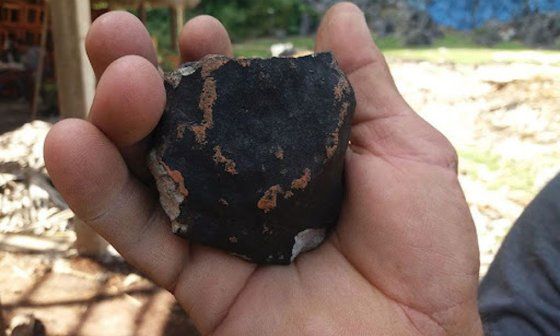 Fragmento del meteorito que cayó en Viñales en 2019.