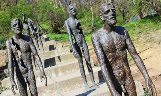 Monumento a las víctimas del comunismo en Praga (Fragmento), del escultor Olbram Zoubek (2002).