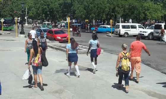 Mujeres Cubanas en las calles de La Habana