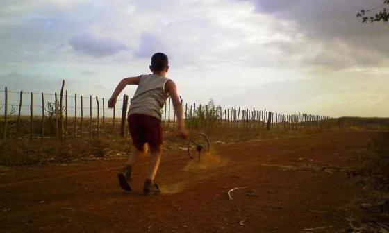 Niño corriendo. Foto: Yury Limonte