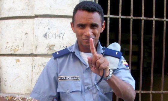 Policía cubano. Foto: Katherine Bisquet.