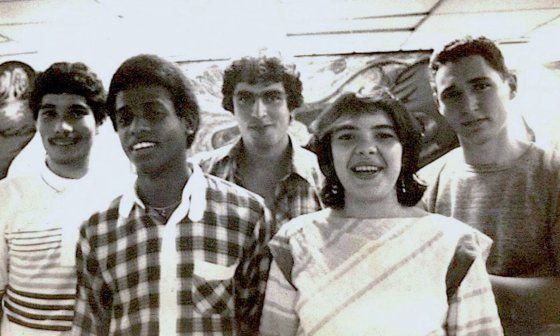 Grupo Puré en la inauguración de "Puré Expone" (1986). De izquierda a derecha: Ciro Quintana, Ermy Taño, Lázaro Saavedra, Ana Albertina Delgado y Adriano Buergo.