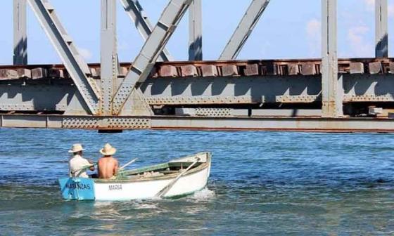 Bote sale al mar. Foto: Francis Sánchez