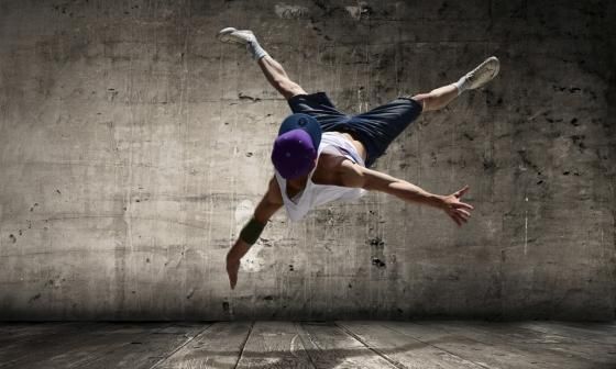 Street-dancer, hip hop.