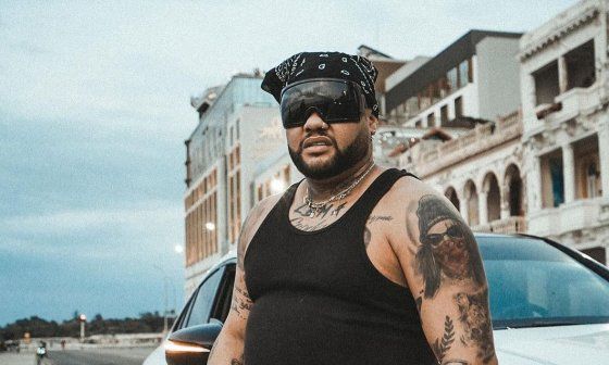 El artista cubano El Taiger en La Habana.