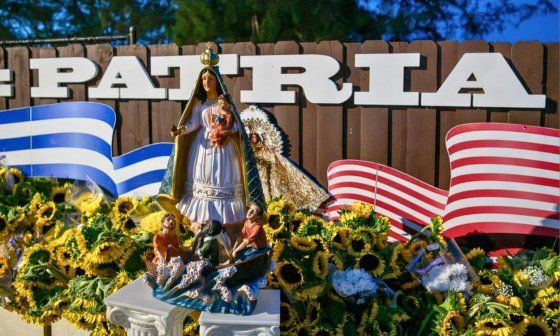 Virgen de la Caridad del Cobre traída rota de Cuba por Luis Manuel Otero Alcántara tras su destierro y reconstruida en la Ermita de la Caridad, en Miami (18 de junio de 2026). Foto: Luis Eligio D'Omni.