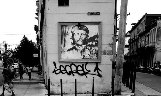 Esquina de La Habana con retrato del Che. 