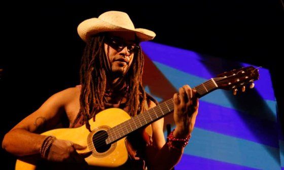 El músico cubano William Vivanco.