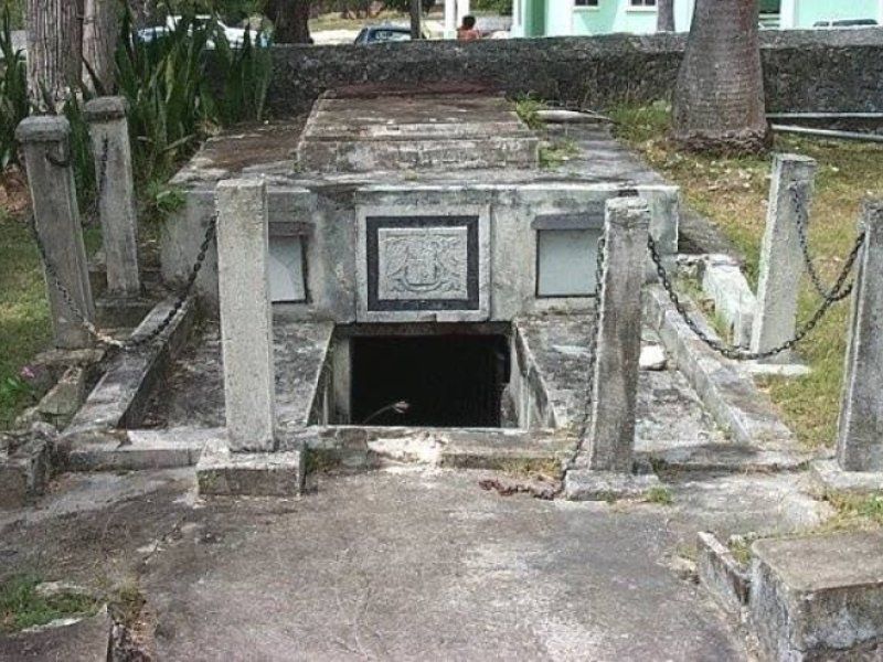 Cripta de la familia Chase, en Barbados