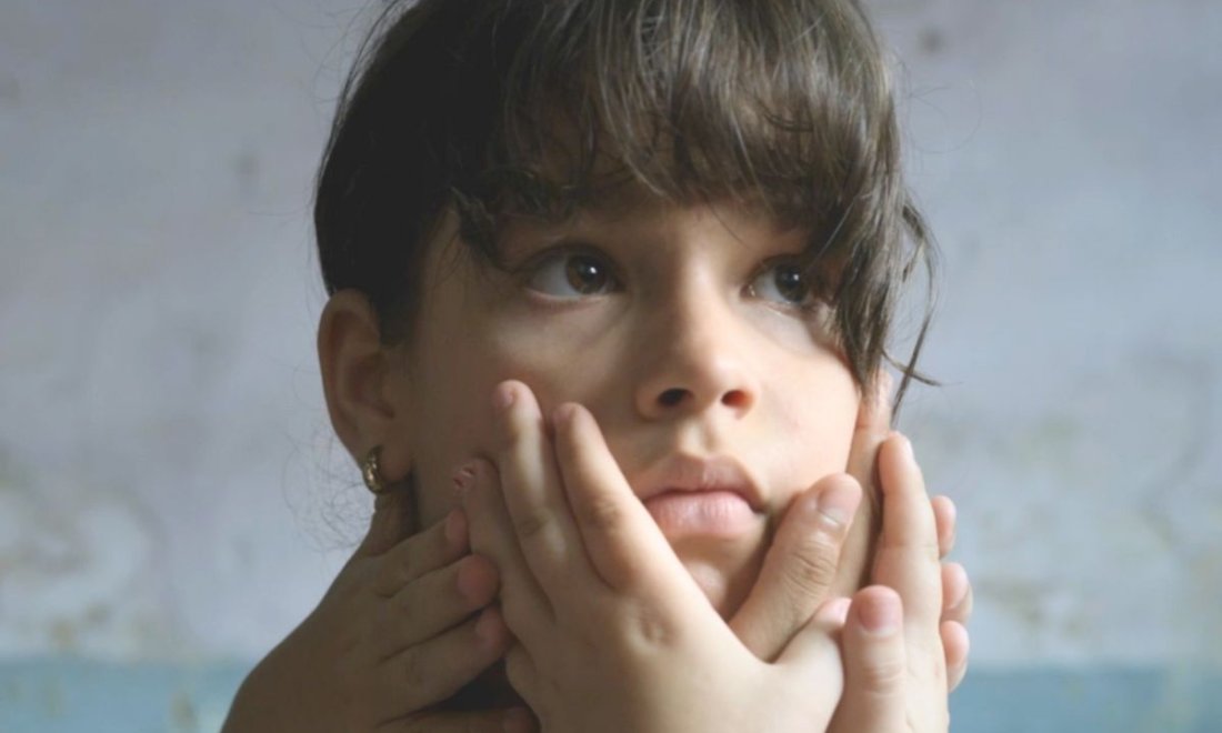 Fotograma del cortometraje cubano independiente de ficción "Primera enseñanza" (2025) de Aria Sánchez y Marina Meira.