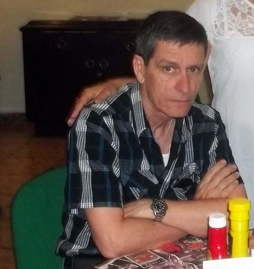 Poeta cubano Raúl Tápanes, fallecido en Estados Unidos. |  Imagen:  