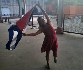 Camila Róger compartió esta foto en su muro de Facebook, reto "La bandera es de todos".