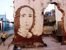 Retrato de Avellaneda esculpido en unas ruinas. Foto: Francis Sánchez